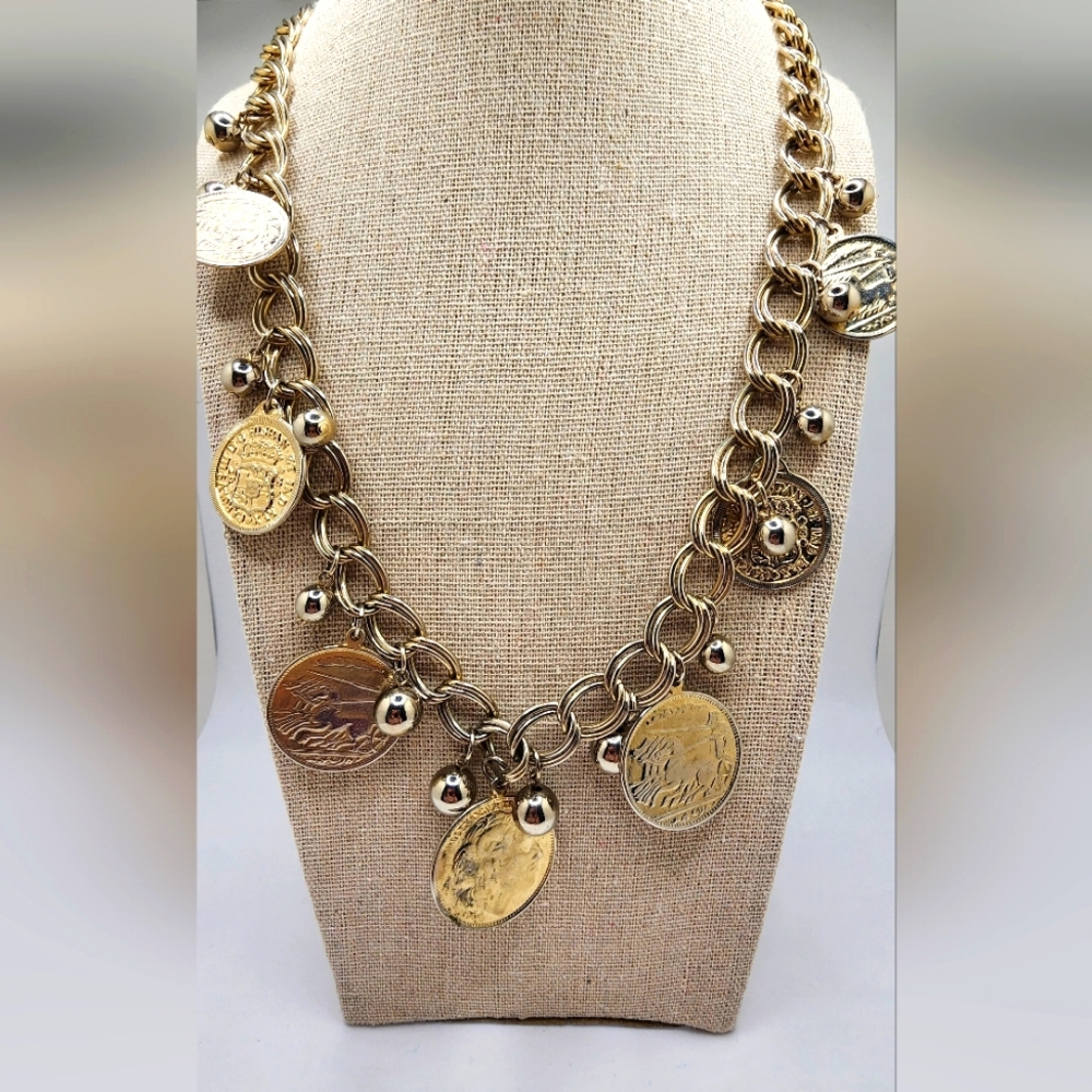 GOLD TONE CHUNCKY CHAIN NECKLACE WITH FAUX ALEXANDER THE GREAT COINS